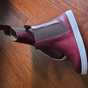 Boy's Chelsea Sneaker In Wine